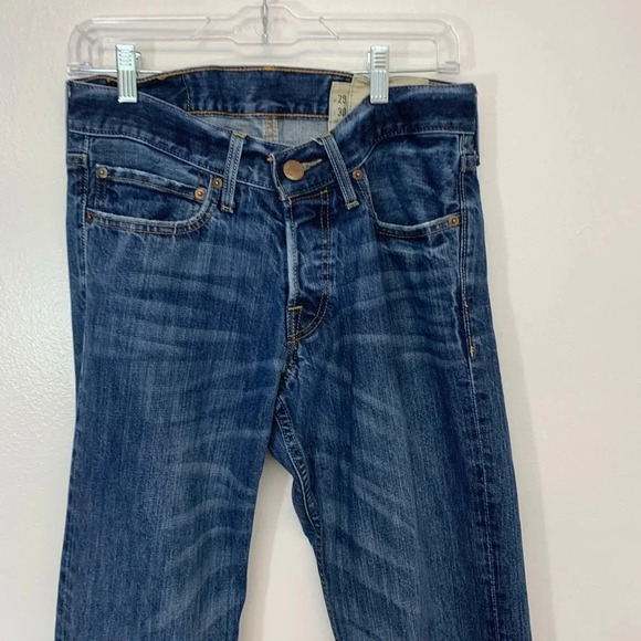 Hollister Mens Jeans 29/30 Straight Leg Blue Medium Wash Distress Pockets - Picture 3 of 9